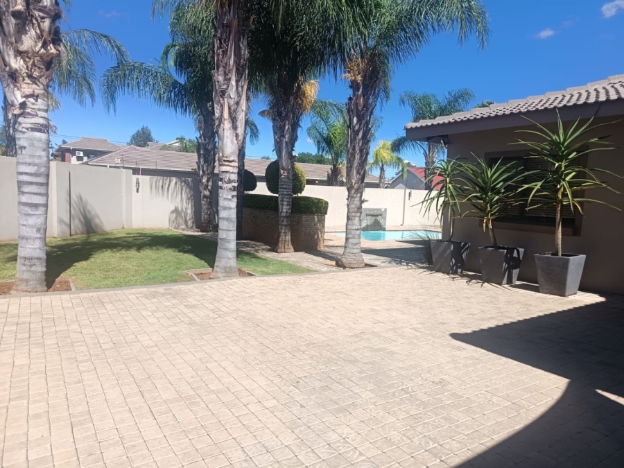 4 Bedroom Property for Sale in Hillcrest Northern Cape